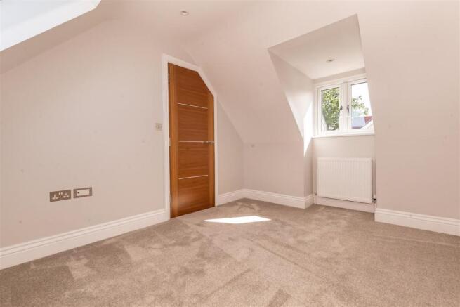 2 Abbotts Way (28).jpg