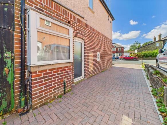 CAM02093G0-PR0057-STILL024