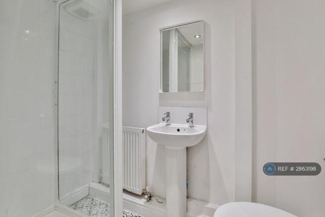 5 bed Terraced to rent Image 11