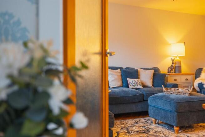 33 Sunningdale Way-4.jpg