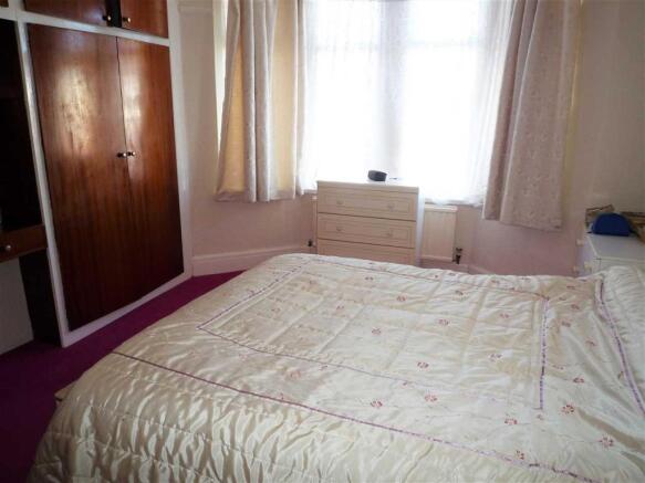 BEDROOM 1 (Front):