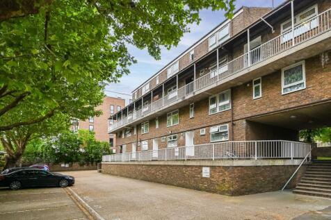 Hind Grove, Tower Hamlets, London, E14