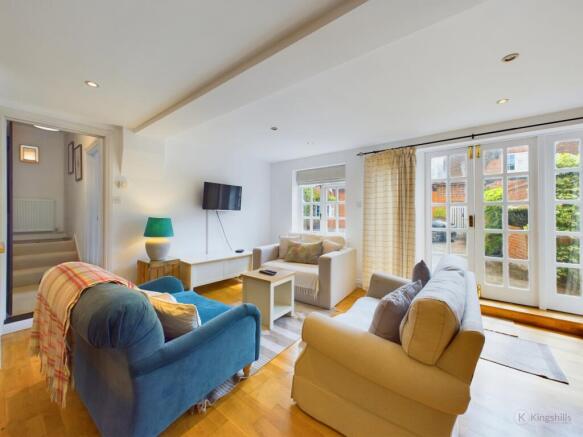 CAM02119G0-PR0212-STILL016