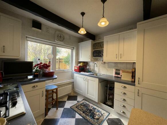 KITCHEN / BREAKFAST ROOM
