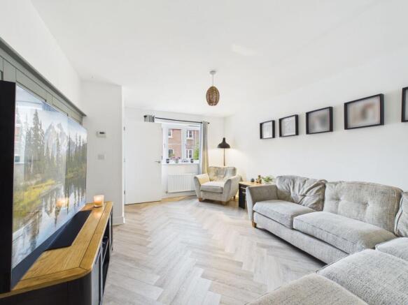 4 bed Detached for sale Image 5