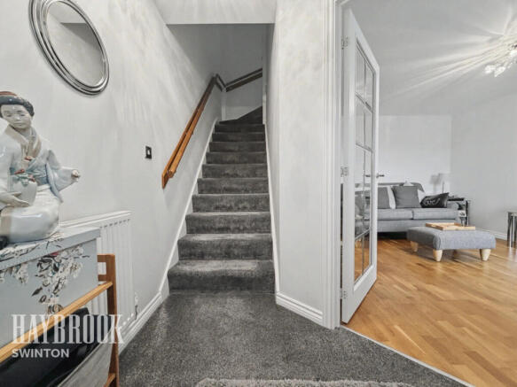 3 bed Semi-Detached for sale Image 5