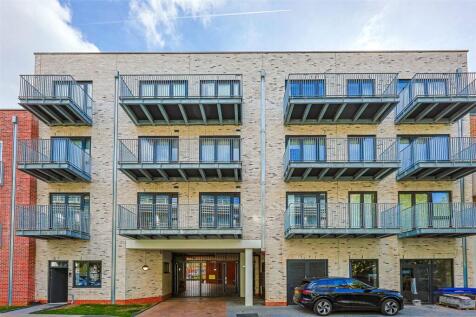 Warwick Road, Ealing, W5