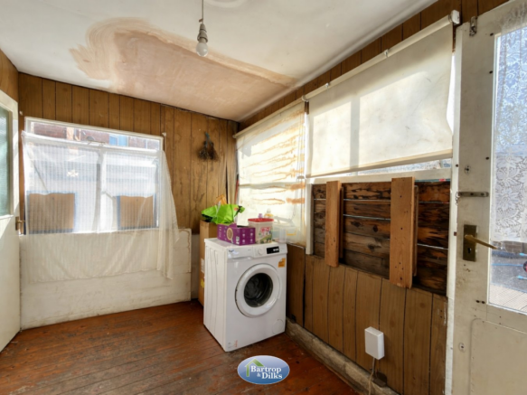 3 bed Semi-Detached for sale Image 9