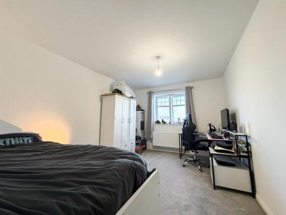 4 bed Detached for sale Image 11
