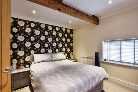 Crow Lane, Wilton ***VIDEO TOUR***