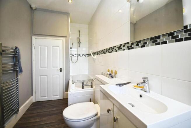 3 bed Terraced for sale Image 12