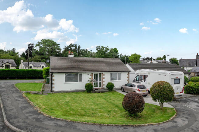 1 Tarn Close