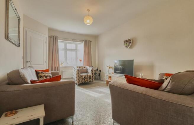 Lounge to Front
