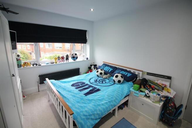 3 bed Semi-Detached for sale Image 12