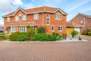 1, Knight Gardens, Lymington SO41 9NZ