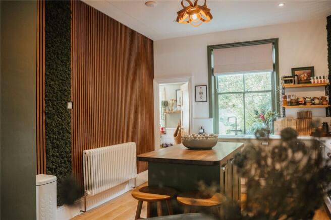 4 bed Terraced for sale Image 9