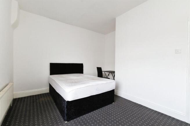 2 bed Terraced for sale Image 8
