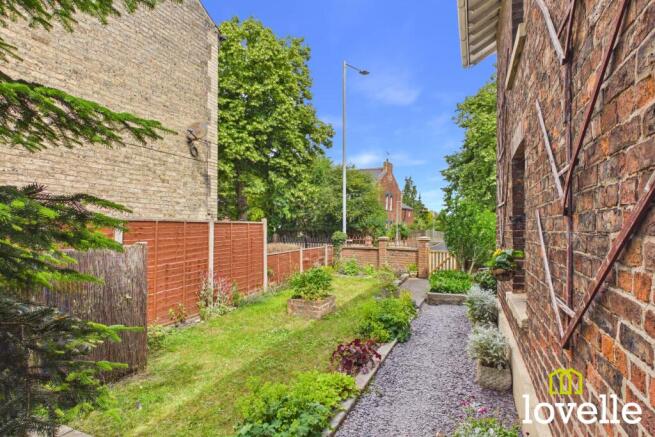 3 bed Detached for sale Image 9