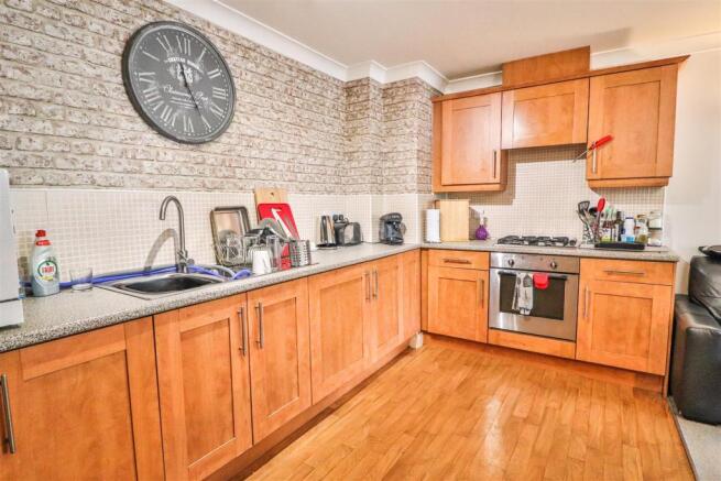 OPEN PLAN KITCHEN/LIVING AREA