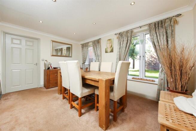 Dining Room2.jpg