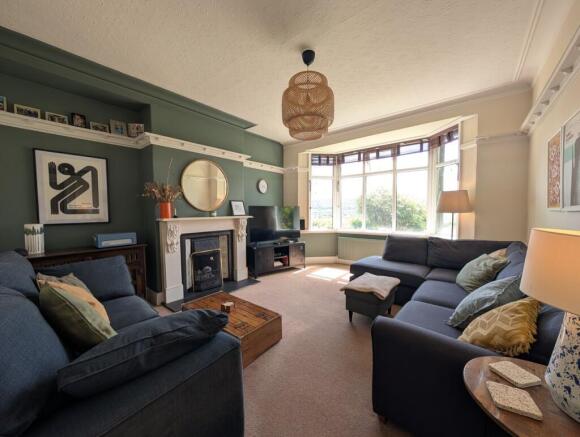 4 bed Semi-Detached for sale Image 2