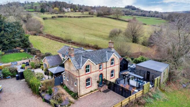 Accommodation Comprises