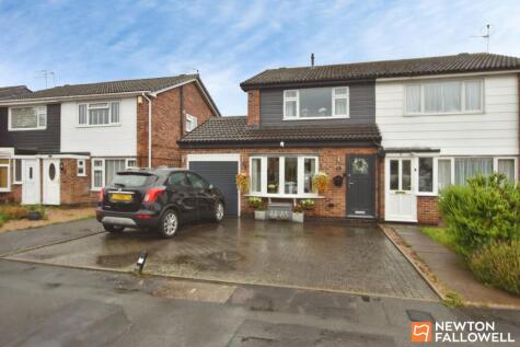 Petworth Drive, Loughborough, LE11