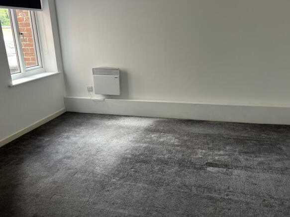1 bed Apartment to rent Image 4