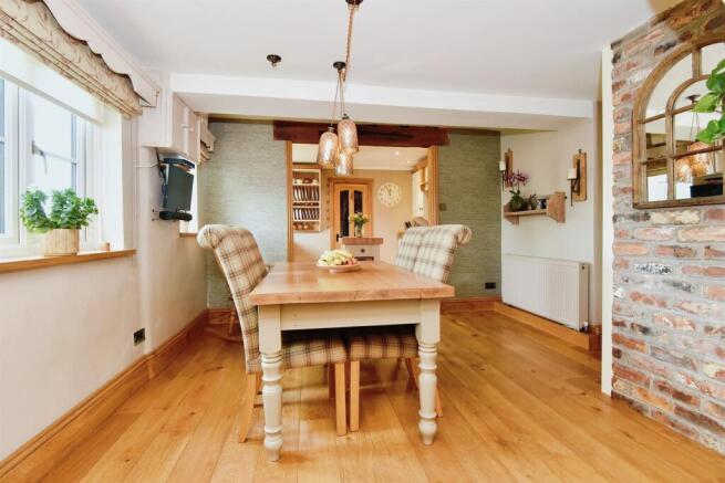 Kitchen: