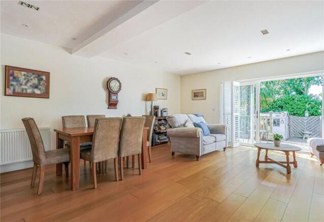 Lounge/Kitchen