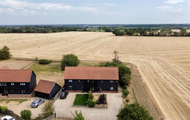dji_fly_20260804_160136_2_1785855982114_photo_opti