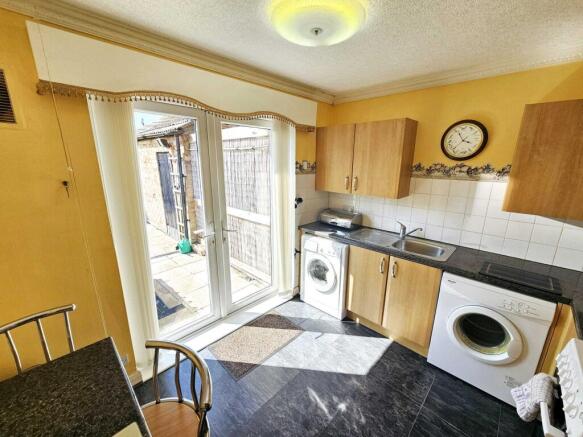 2 bed Semi-Detached Bungalow for sale Image 3