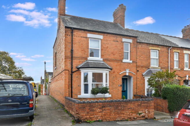 2-bed terraced on Windsor Road, Evesham, WR11 4QF, £280,000