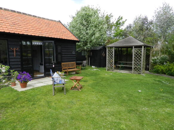 Photo 18