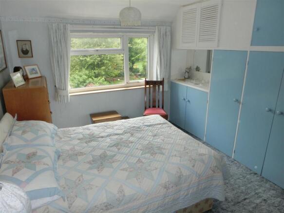 BEDROOM 2