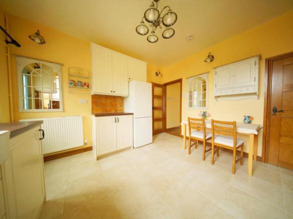 2 bed Terraced for sale Image 10