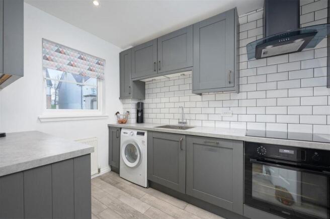 4 Crinan Place, Dunfermline, KY11 8FR photo 4
