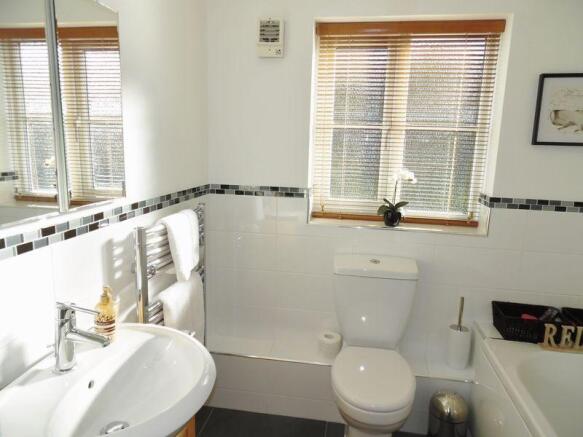 Family Bathroom 