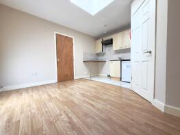 144, Alexander Road, Birmingham B27 6HB