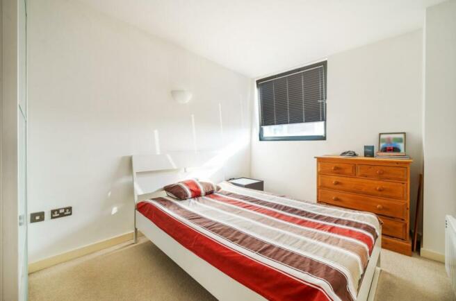 bedroom 2.JPG