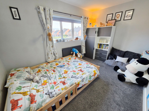 4 bed Semi-Detached for sale Image 12