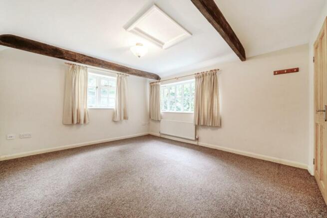 MASTER BEDROOM.jpg