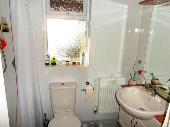 en-suite shower room