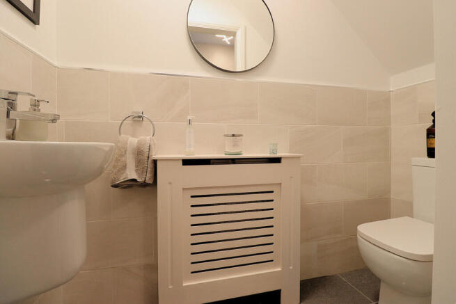 4 bed Detached for sale Image 4
