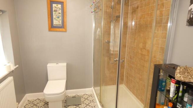 5 bed Semi-Detached for sale Image 7