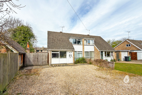 Reading Road, Burghfield Common, RG7