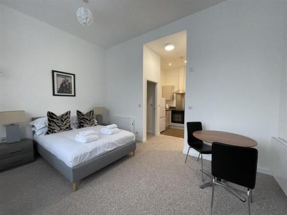 27 bed Block of Apartments for sale Image 4