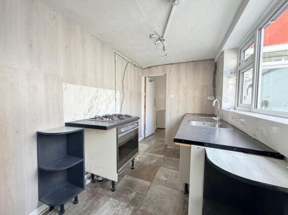 2 bed Terraced for sale Image 5