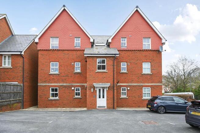11 NAZARETH CLOSE - TN402LF - PHOTOS (12).jpg