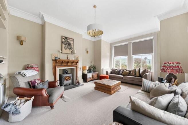 8 bed Detached for sale Image 4